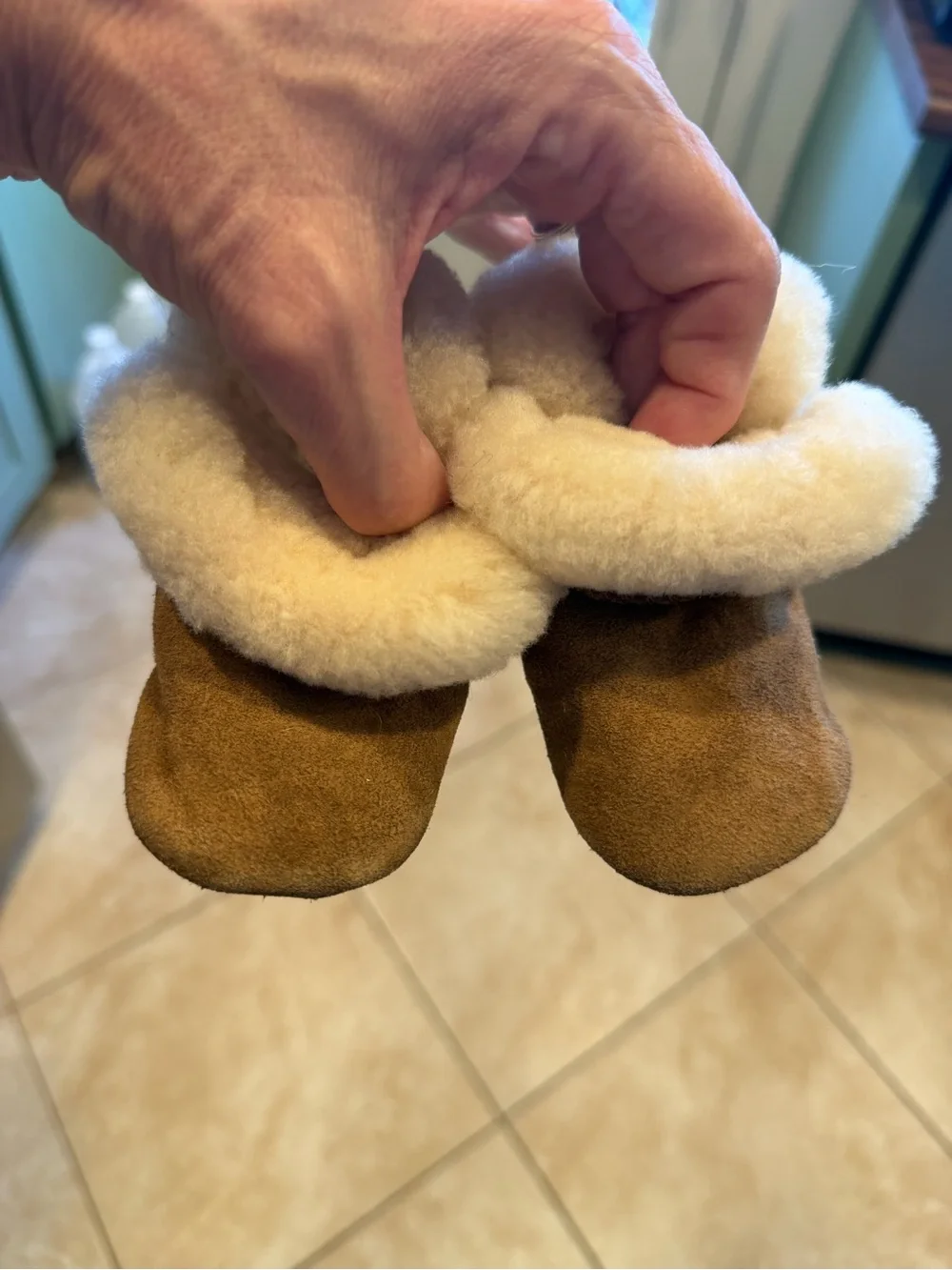 Baby Ugg fur lined boots size 2/3 does have wear see pics